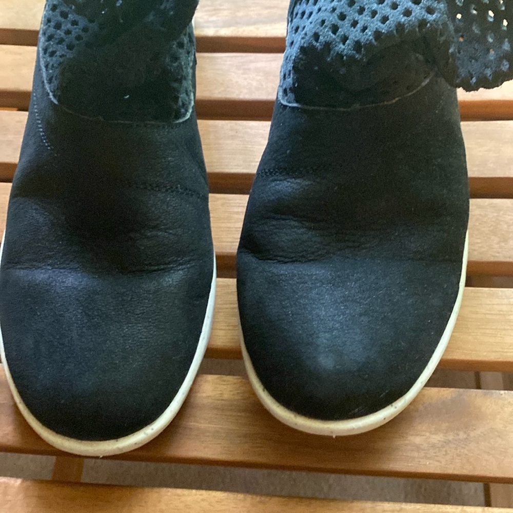 Emu Australia Numeralla Perforated Black Suede Leather Ankle Boot Women'… - Picture 5 of 13